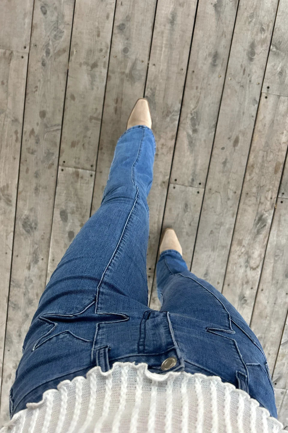 ג'ינס קז'ואל מעצב לנשים – מראה עכשווי ללא מאמץ 6